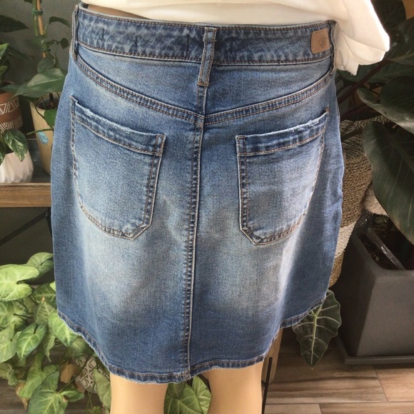 Sofia Jean denim mini skirt - Picture 8 of 11